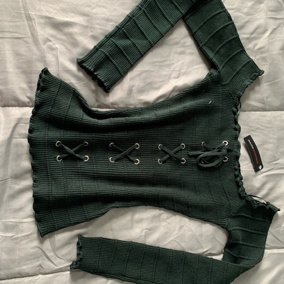 Off Shoulder Top - Picture 2 of 2